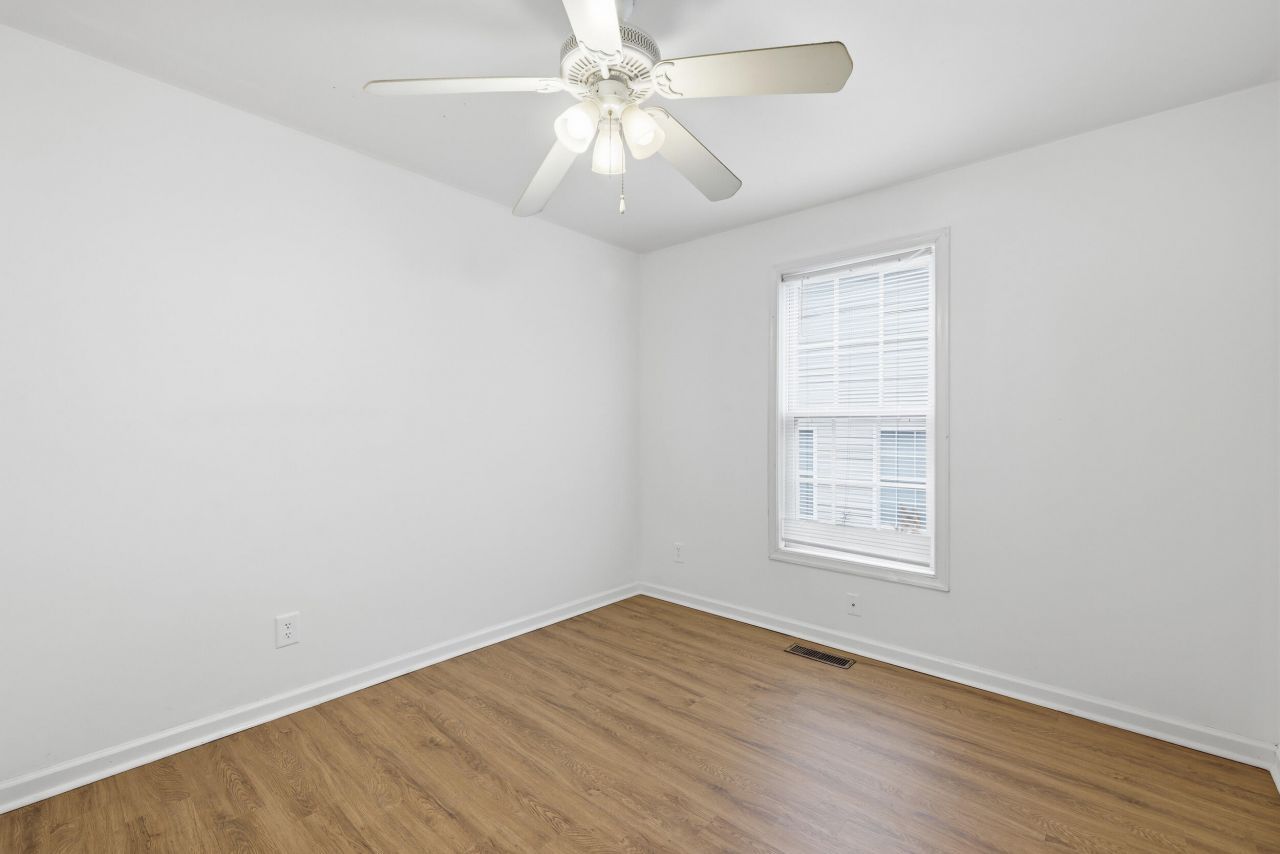 2590 Otranto Road Photo 30