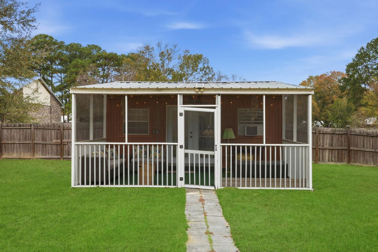 2590 Otranto Road Photo 42