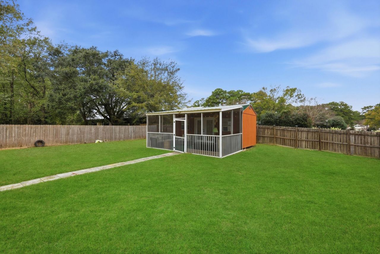 2590 Otranto Road Photo 44