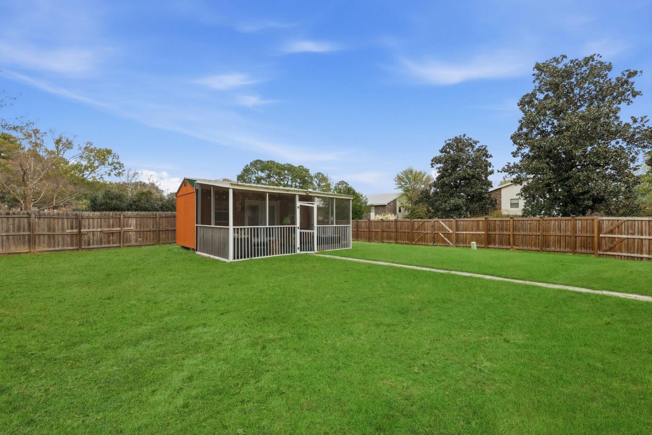 2590 Otranto Road Photo 47