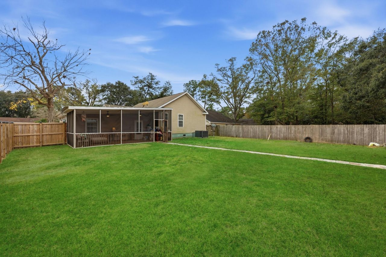 2590 Otranto Road Photo 48