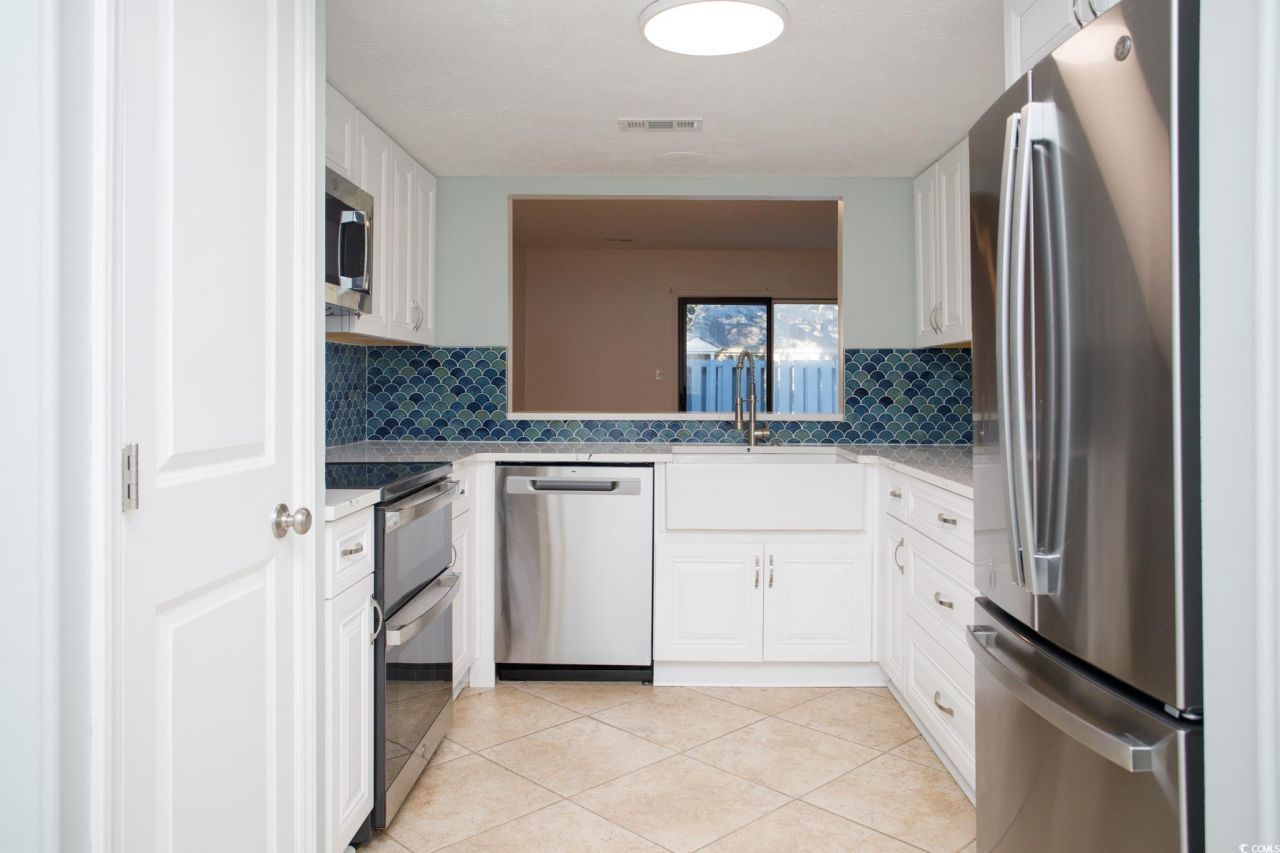 310 75th Ave N Photo 11