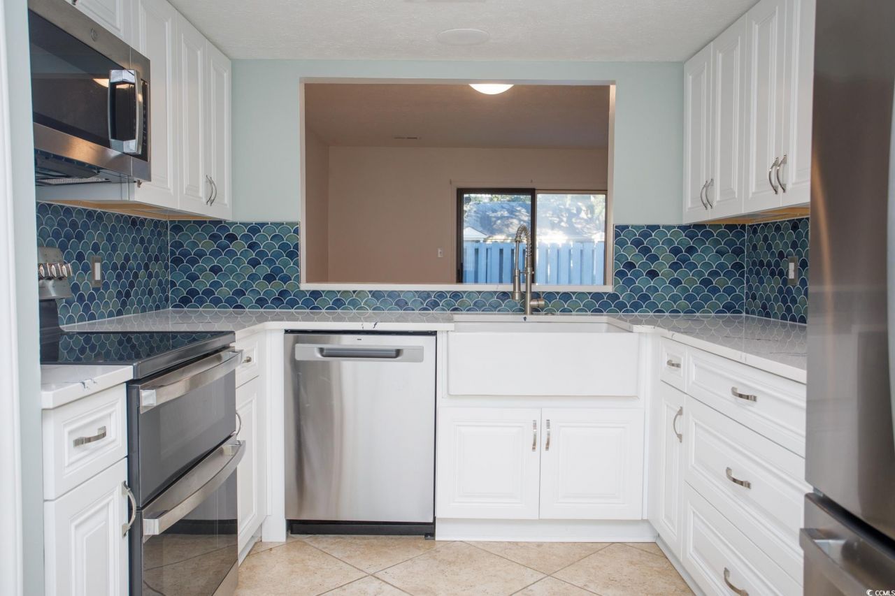 310 75th Ave N Photo 12