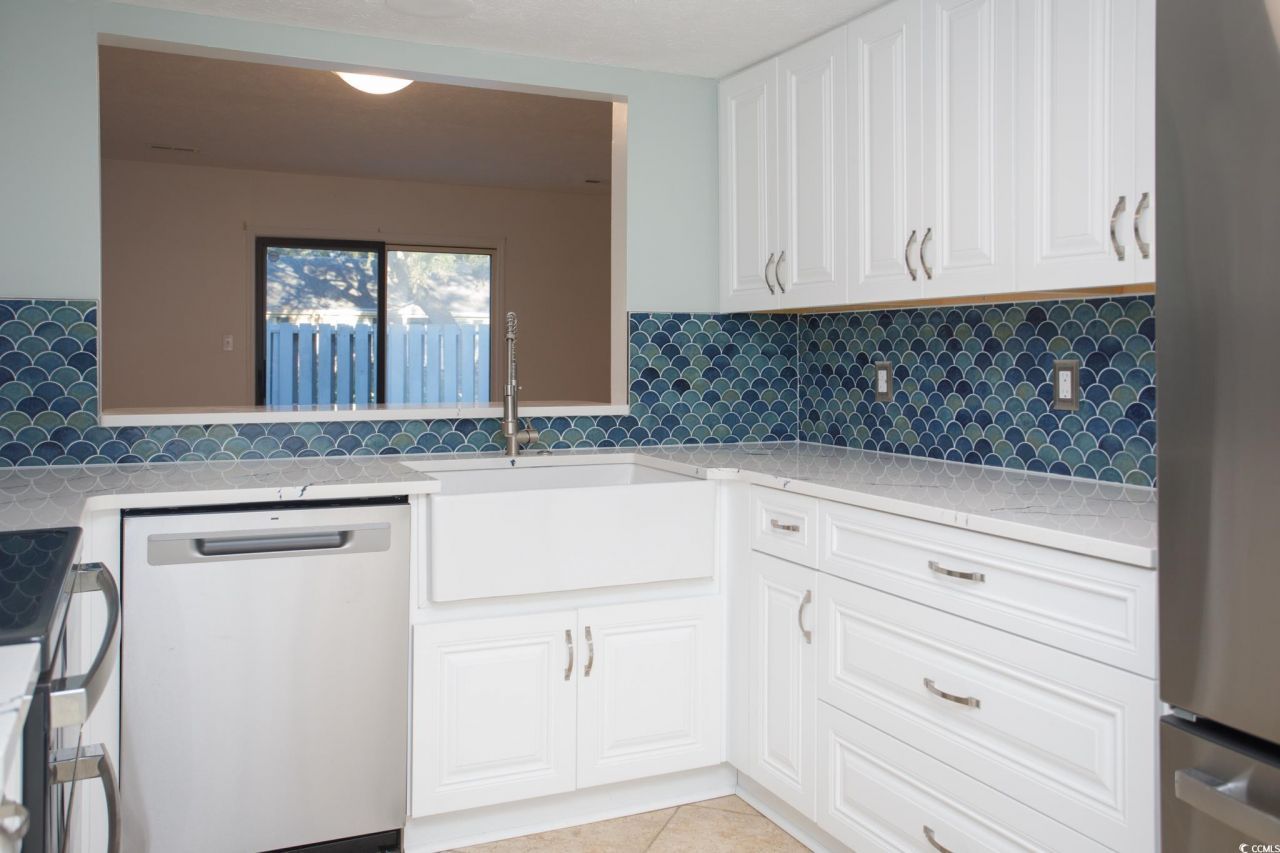 310 75th Ave N Photo 13