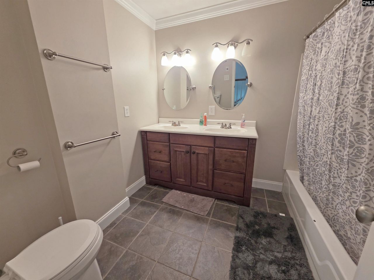 613 Skyline Drive  Photo 10