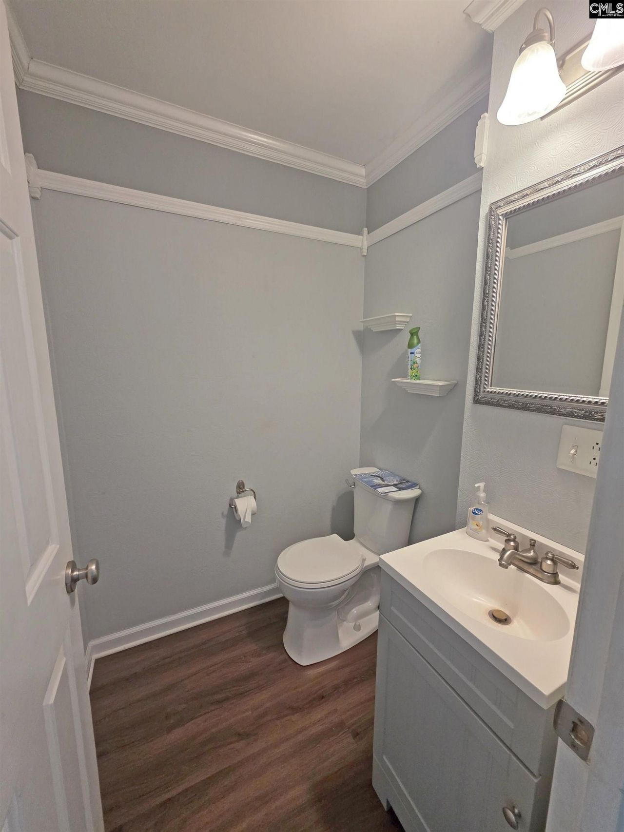 613 Skyline Drive  Photo 14