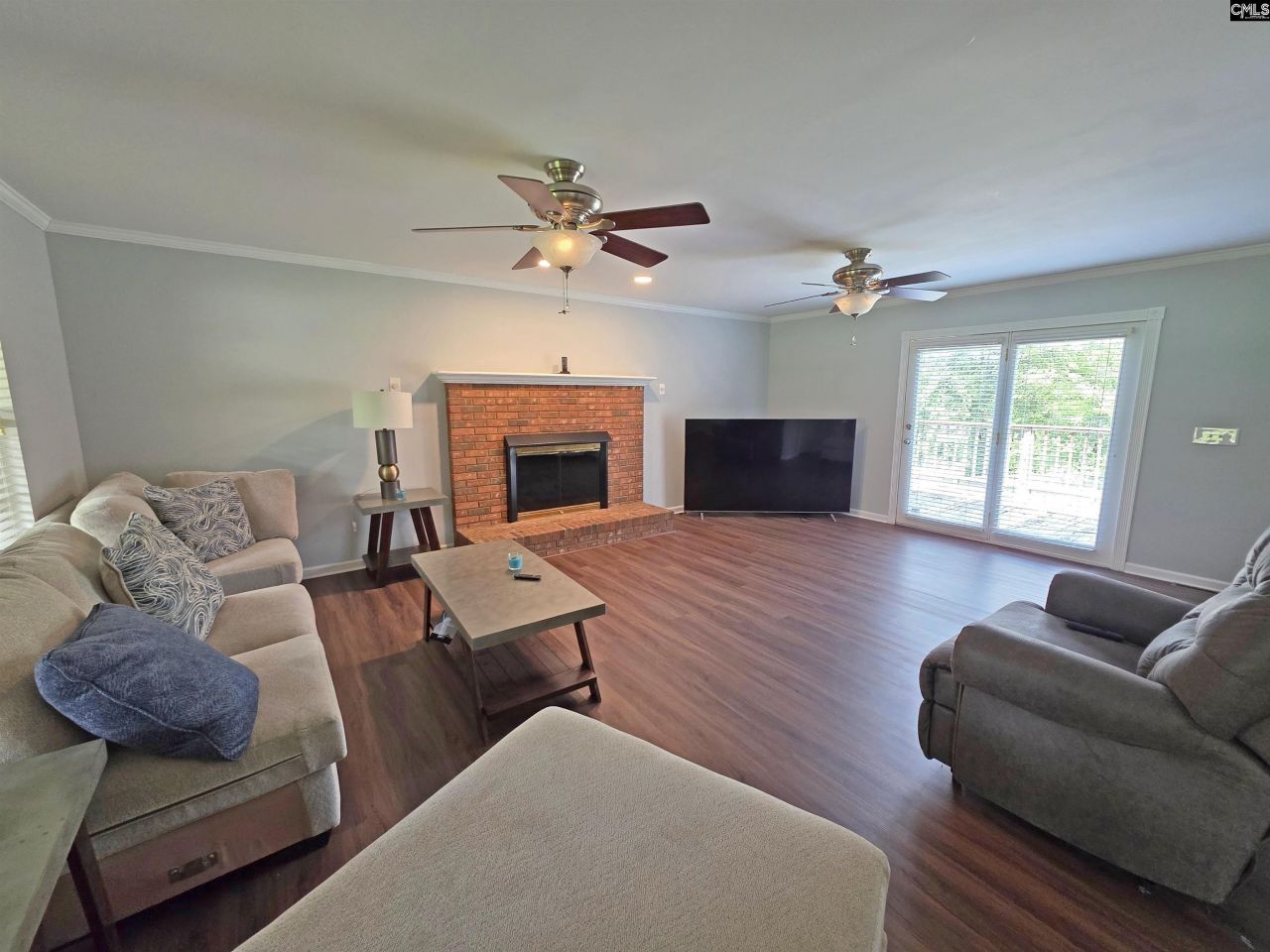 613 Skyline Drive  Photo 17