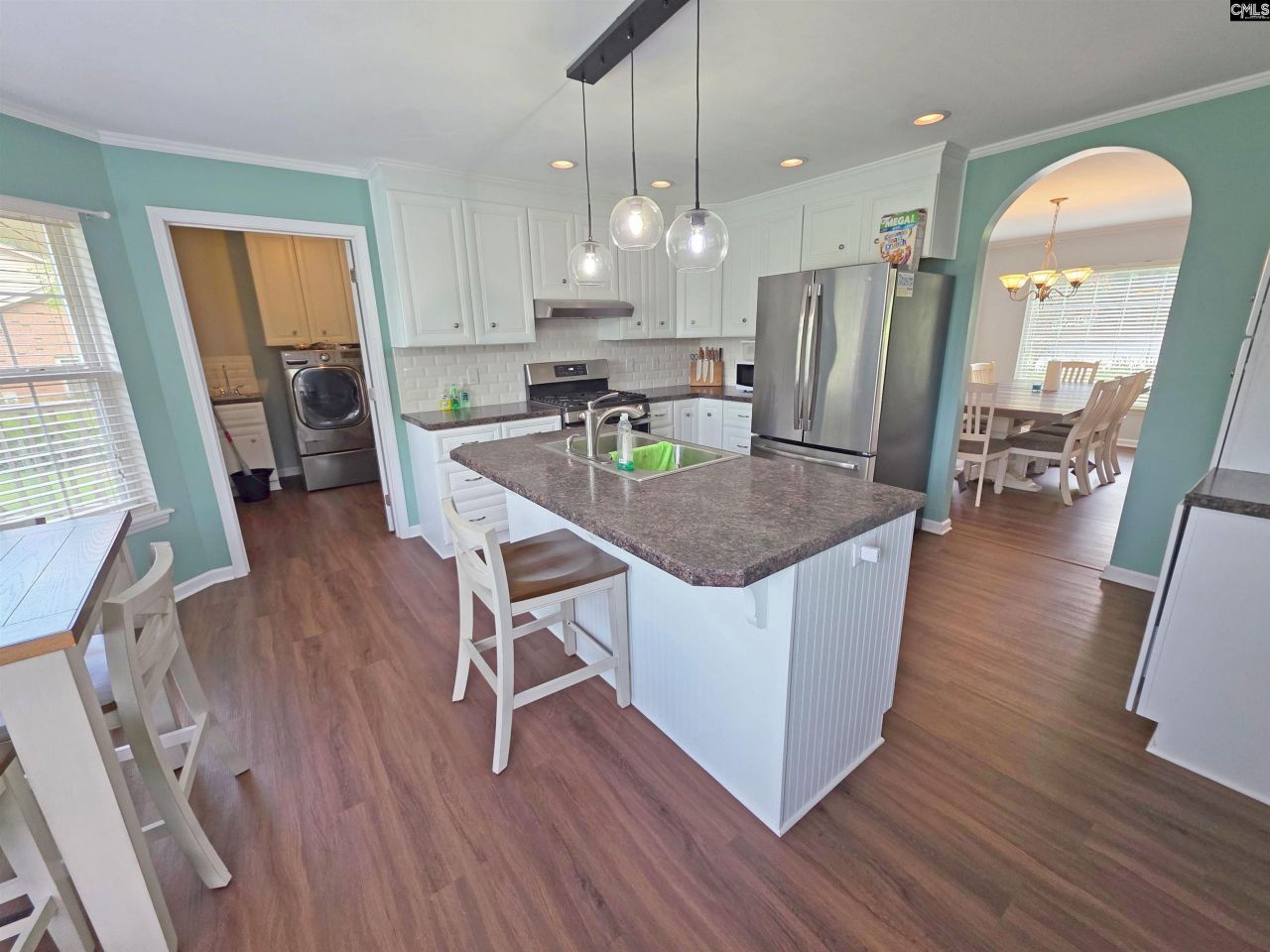 613 Skyline Drive  Photo 7