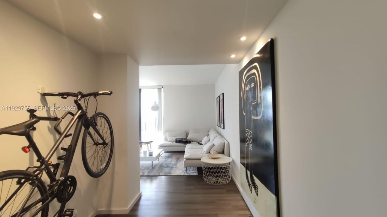 18181 NE 31st Ct, Unit 2710, Aventura, FL 33160 Photo