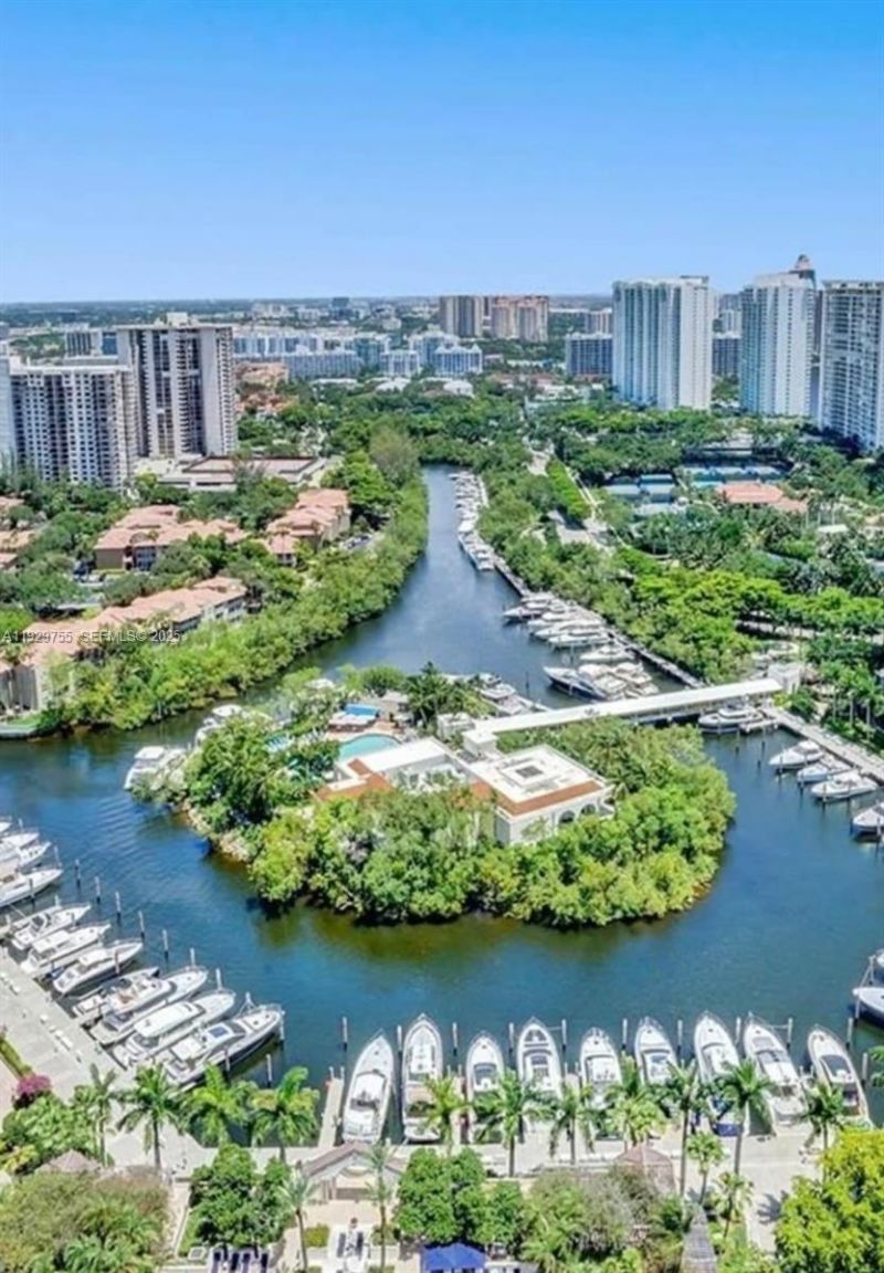 18181 NE 31st Ct, Unit 2710, Aventura, FL 33160 Photo