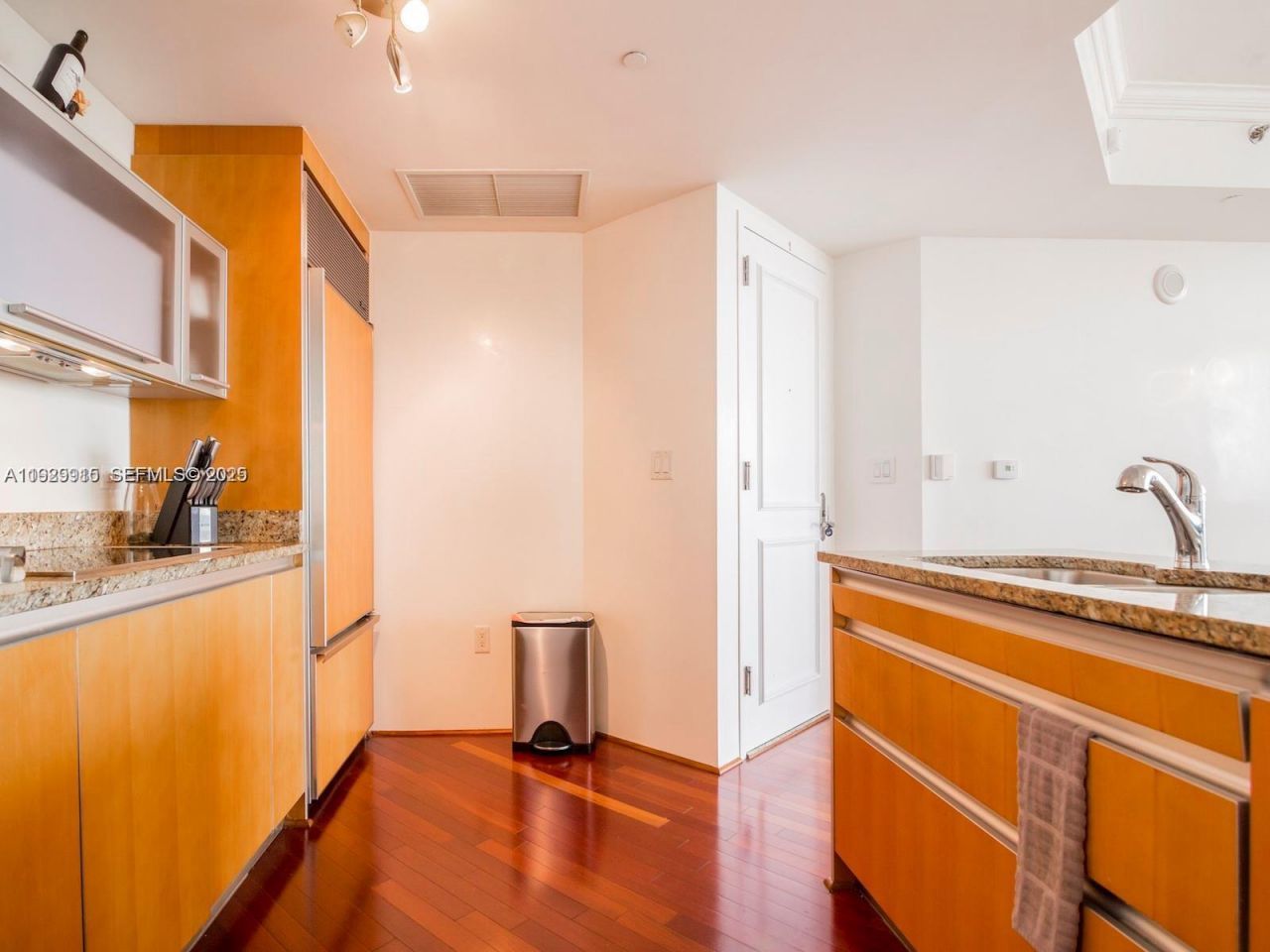 17201 Collins Ave, Unit 2209, Sunny Isles Beach, FL 33160 Photo