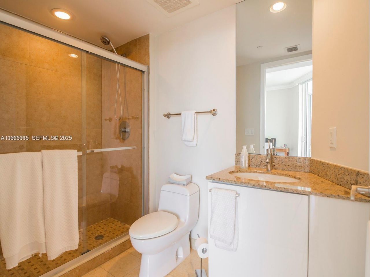 17201 Collins Ave, Unit 2209, Sunny Isles Beach, FL 33160 Photo