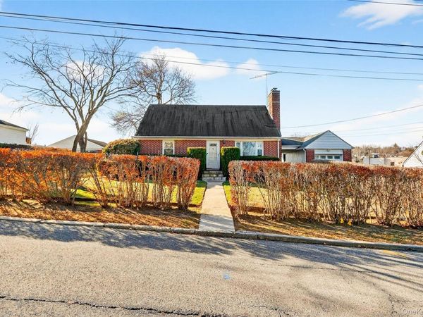 10 Sciortino Place, White Plains, NY 10607