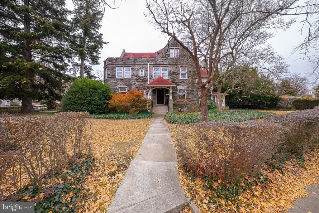 6323 Sherwood Road, Philadelphia, PA 19151 Main Photo