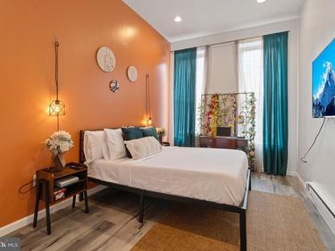 1913 W DIAMOND STREET, PHILADELPHIA, PA 19121