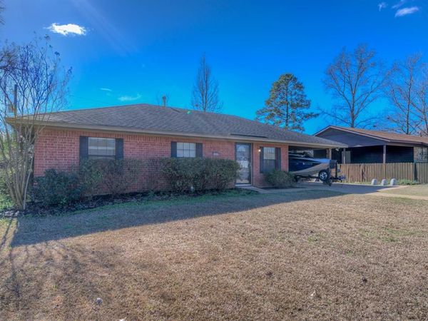 419 Cherry Oak Lane, Haughton, LA 71037
