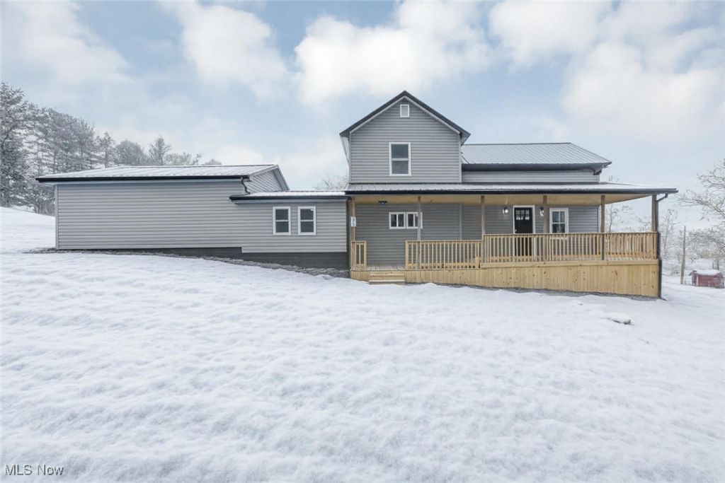 35 W 5th Street, Dresden, OH 43821 Main Photo