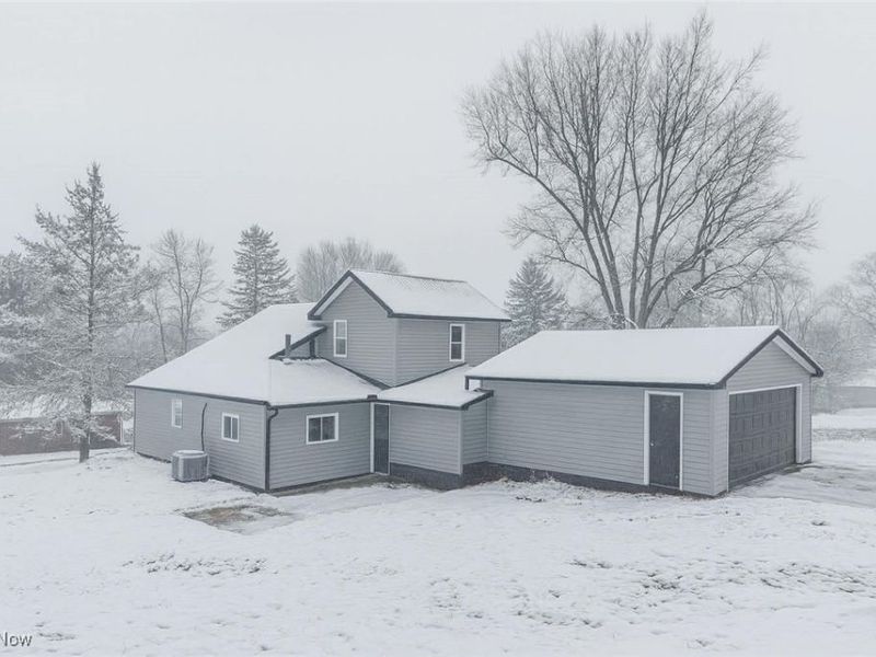 35 W 5th Street, Dresden, OH 43821 Photo 3