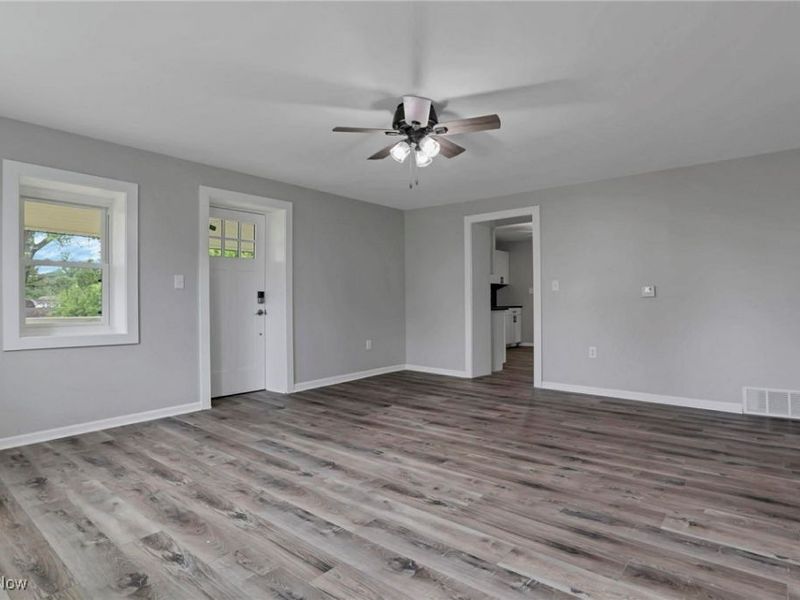 35 W 5th Street, Dresden, OH 43821 Photo 7