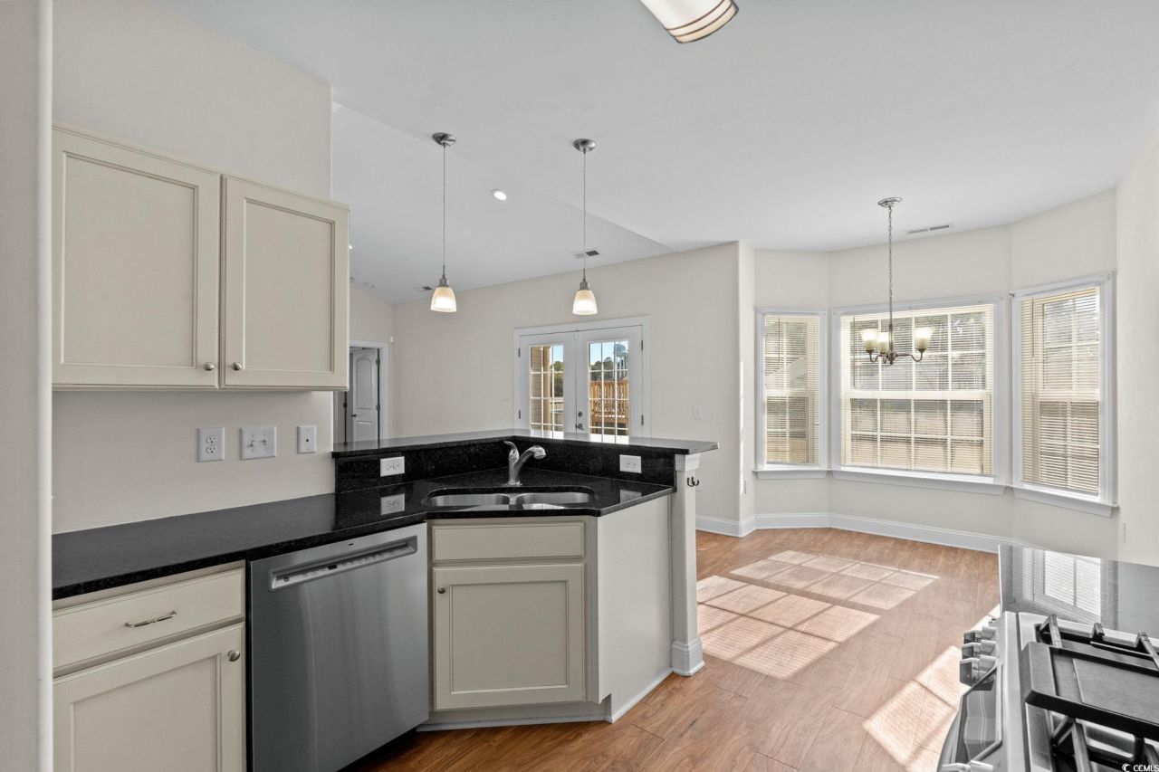 621 Garden Ave. Photo 9