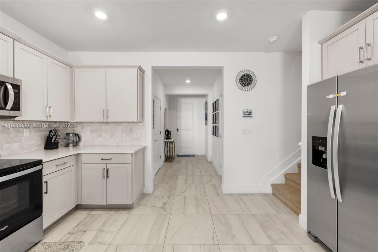 17042 SW 1st St, Pembroke Pines, FL 33027 Photo