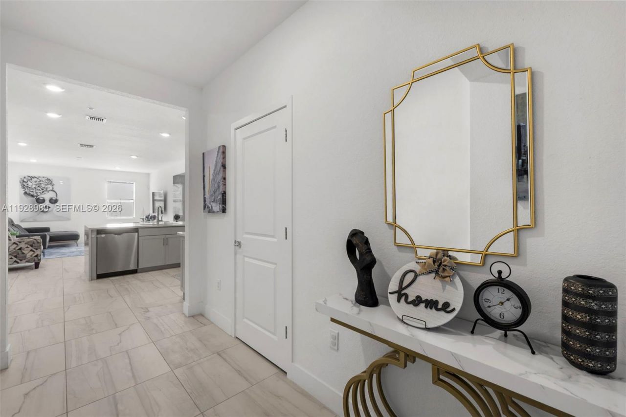 17042 SW 1st St, Pembroke Pines, FL 33027 Photo