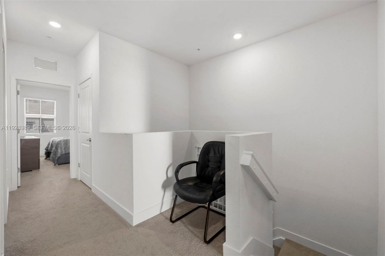 17042 SW 1st St, Pembroke Pines, FL 33027 Photo