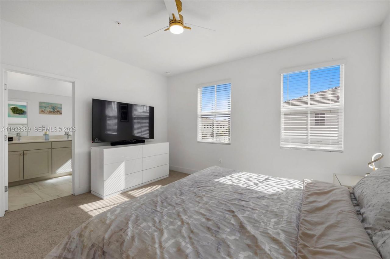 17042 SW 1st St, Pembroke Pines, FL 33027 Photo