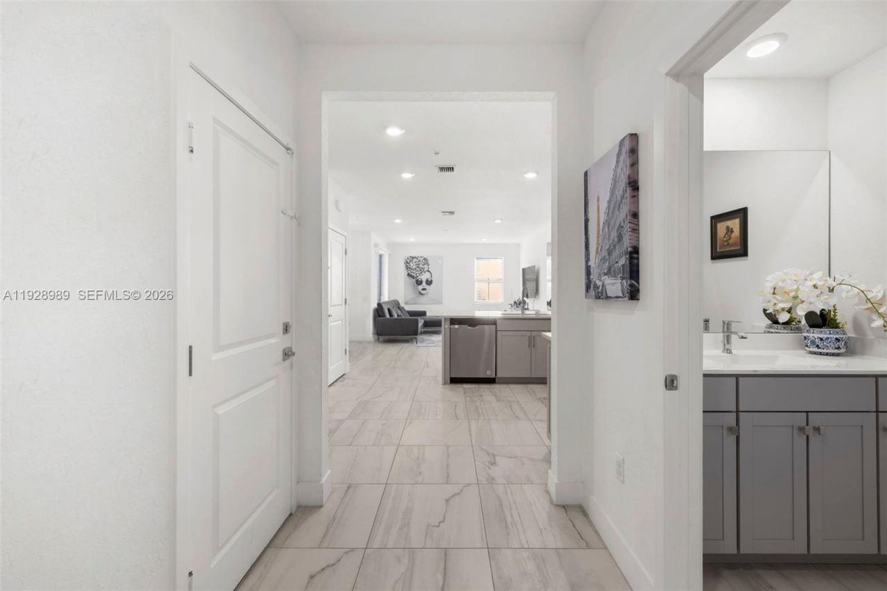 17042 SW 1st St, Pembroke Pines, FL 33027 Photo