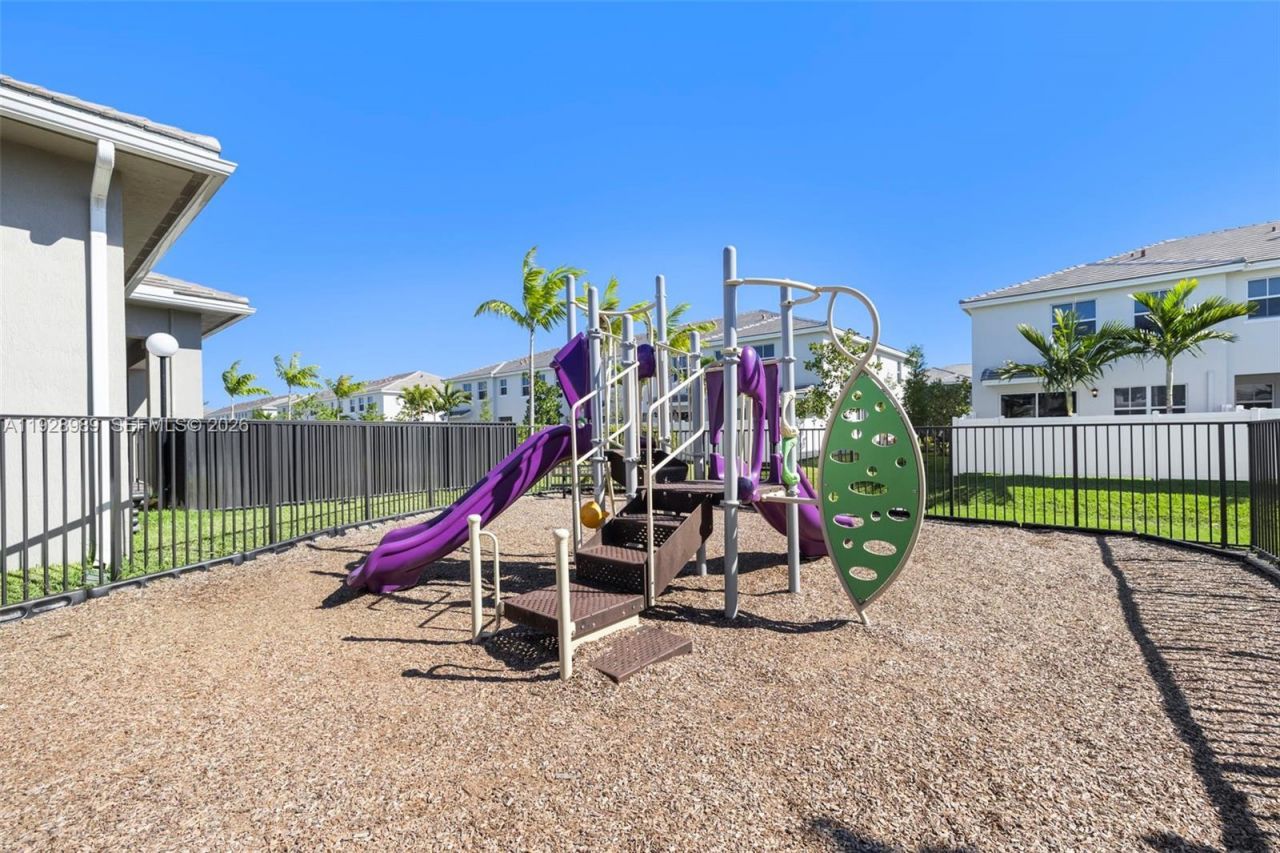 17042 SW 1st St, Pembroke Pines, FL 33027 Photo