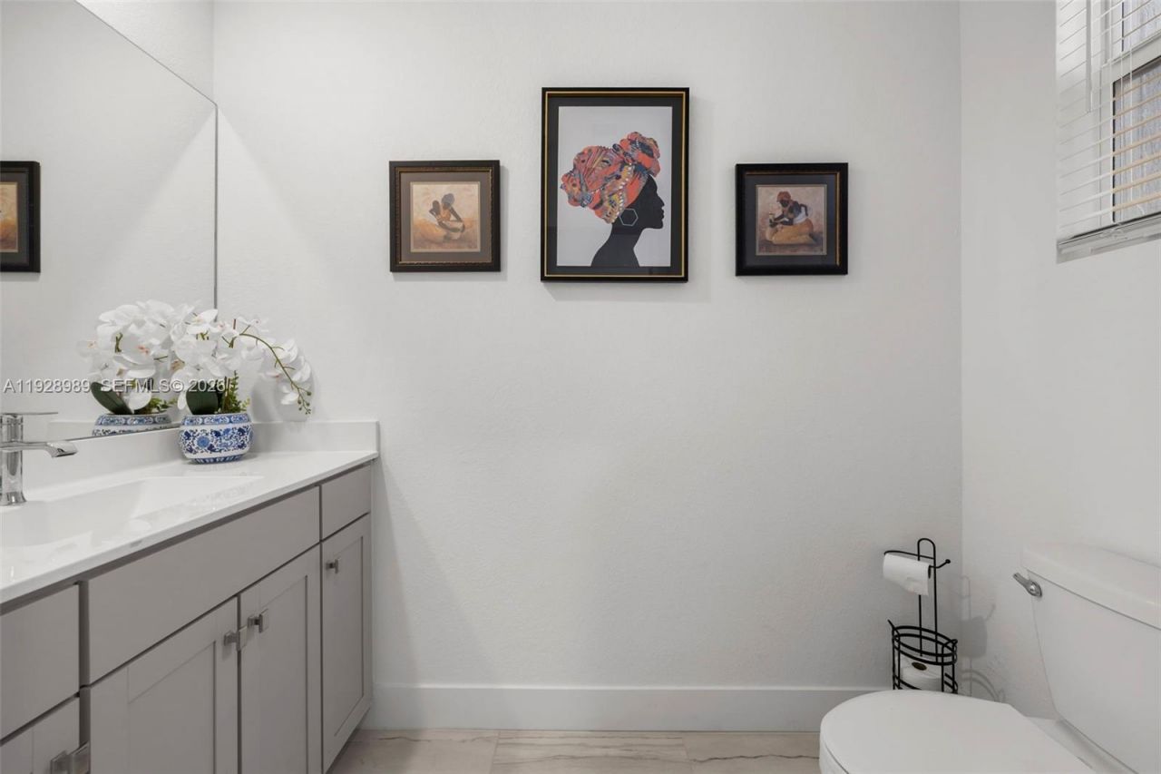 17042 SW 1st St, Pembroke Pines, FL 33027 Photo