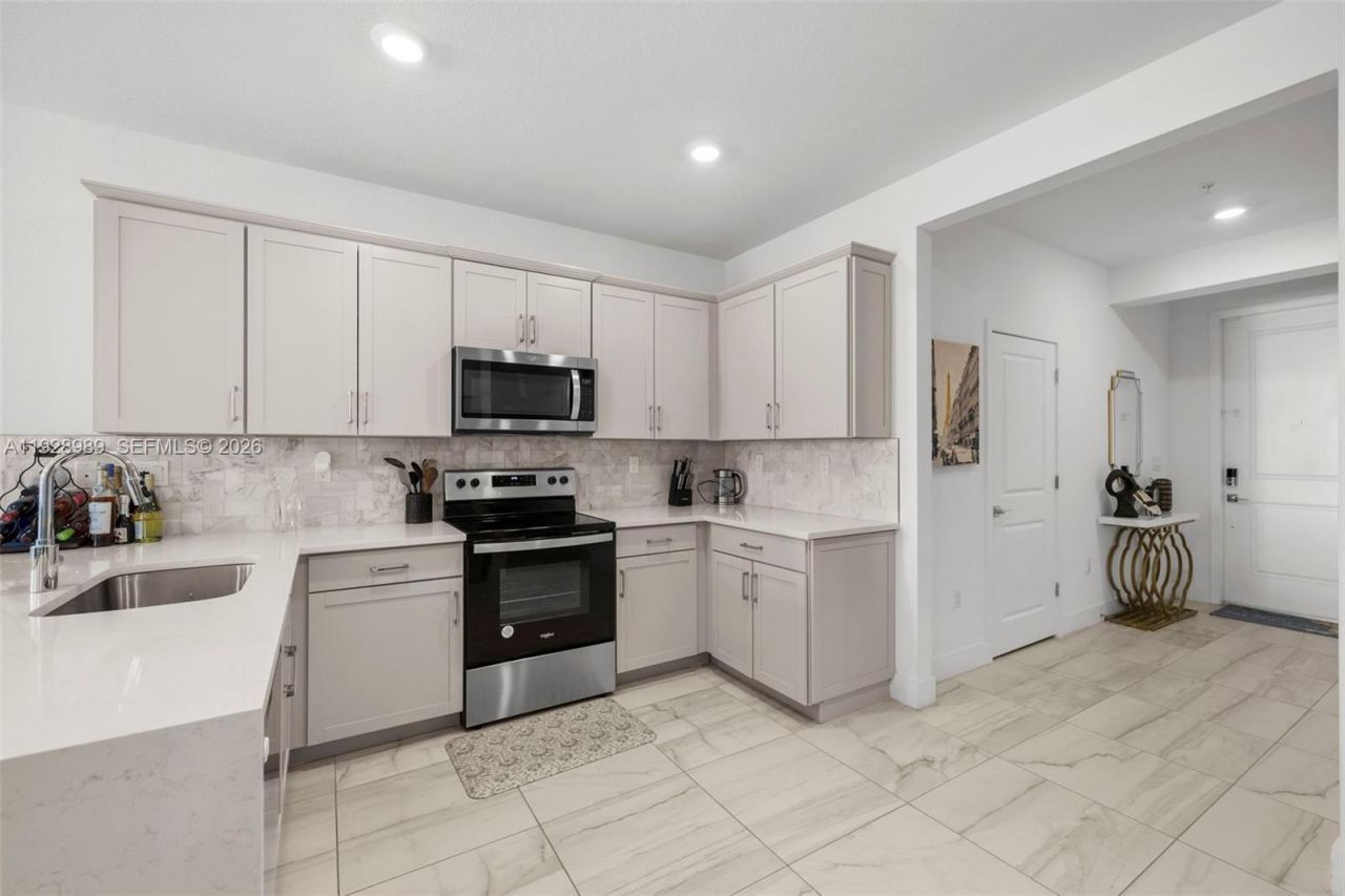 17042 SW 1st St, Pembroke Pines, FL 33027 Photo