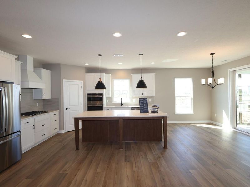 4535 Corsican Loop E, Hilliard, OH 43026 Photo 3