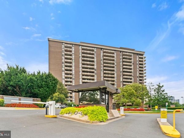 1800 OLD MEADOW ROAD, Unit 1218, MCLEAN, VA 22102