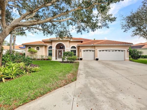9411 Cedar Creek DR, BONITA SPRINGS, FL 34135