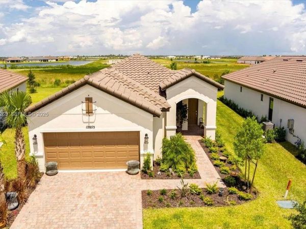 12853 SW Ambra St, Port St. Lucie, FL 34987