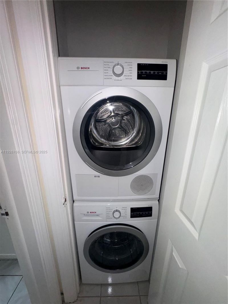 401 Collins Ave, Unit 21, Miami Beach, FL 33139 Photo