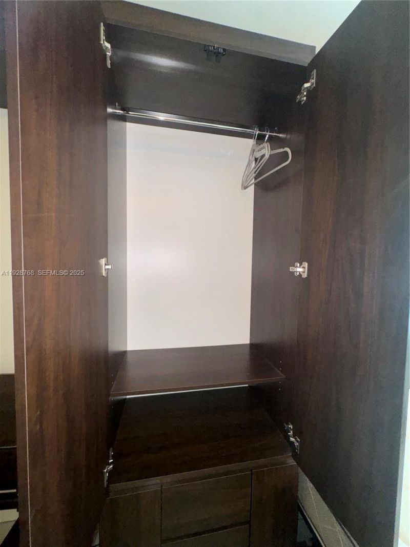 401 Collins Ave, Unit 21, Miami Beach, FL 33139 Photo