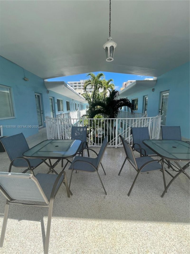 401 Collins Ave, Unit 21, Miami Beach, FL 33139 Photo