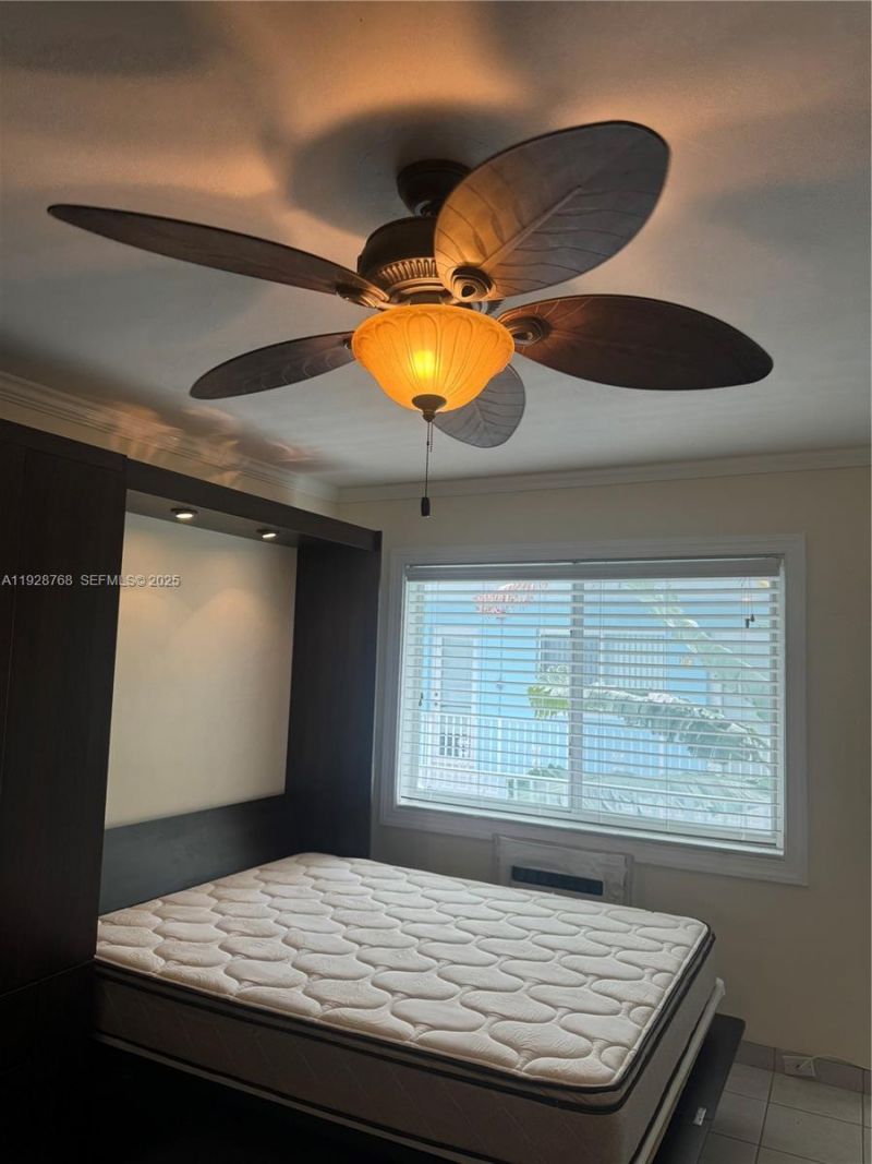 401 Collins Ave, Unit 21, Miami Beach, FL 33139 Photo