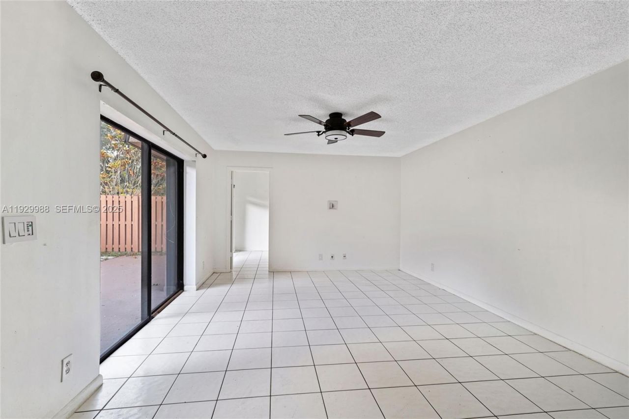 2565 Garden Ct, Cooper City, FL 33026 Photo