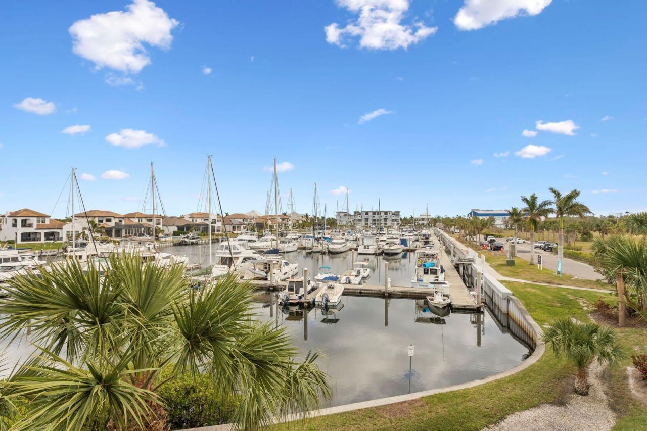 423 Bahia Beach Boulevard, Ruskin, FL 33570 Photo
