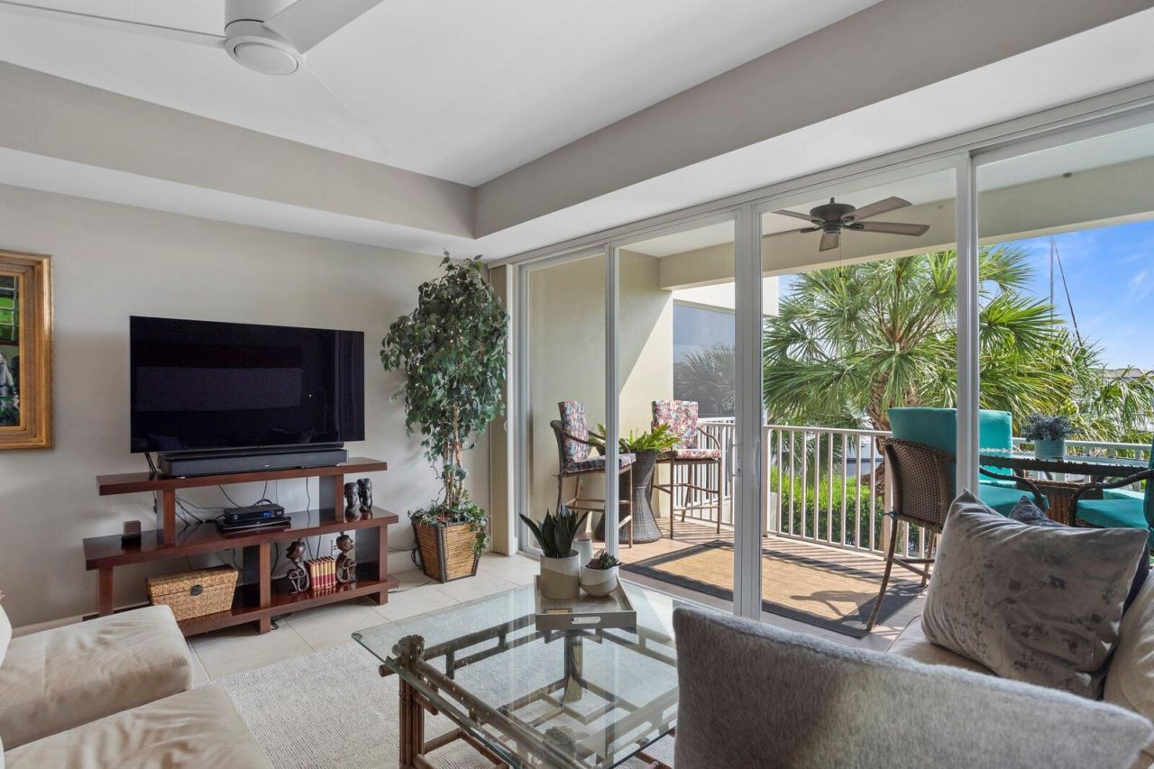 423 Bahia Beach Boulevard, Ruskin, FL 33570 Photo