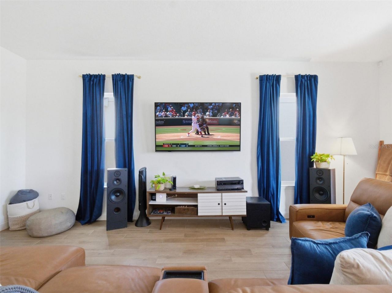 712 Reflection Lake Drive, Orlando, FL 32807 Photo