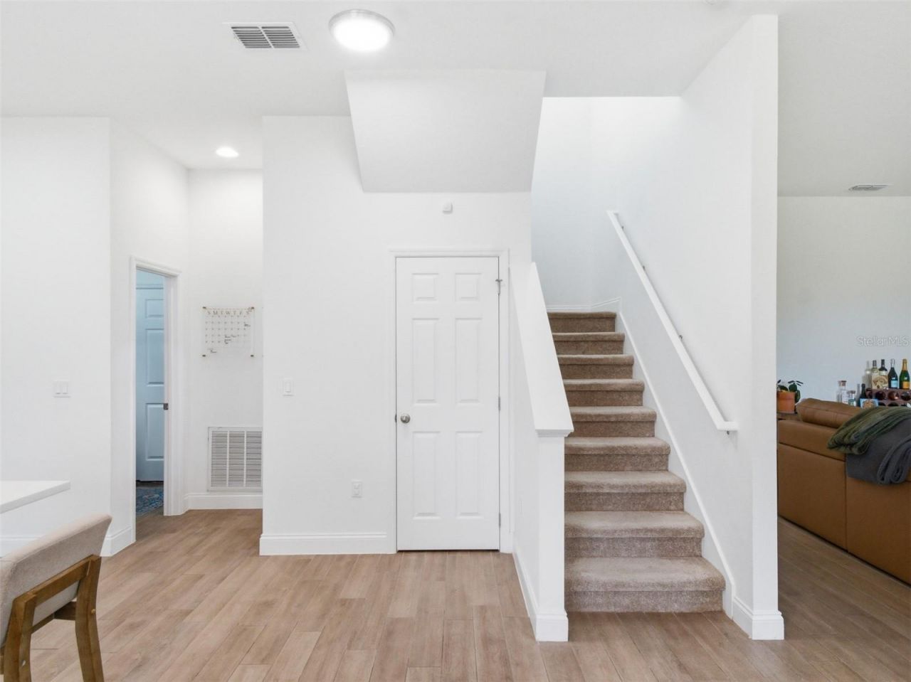 712 Reflection Lake Drive, Orlando, FL 32807 Photo