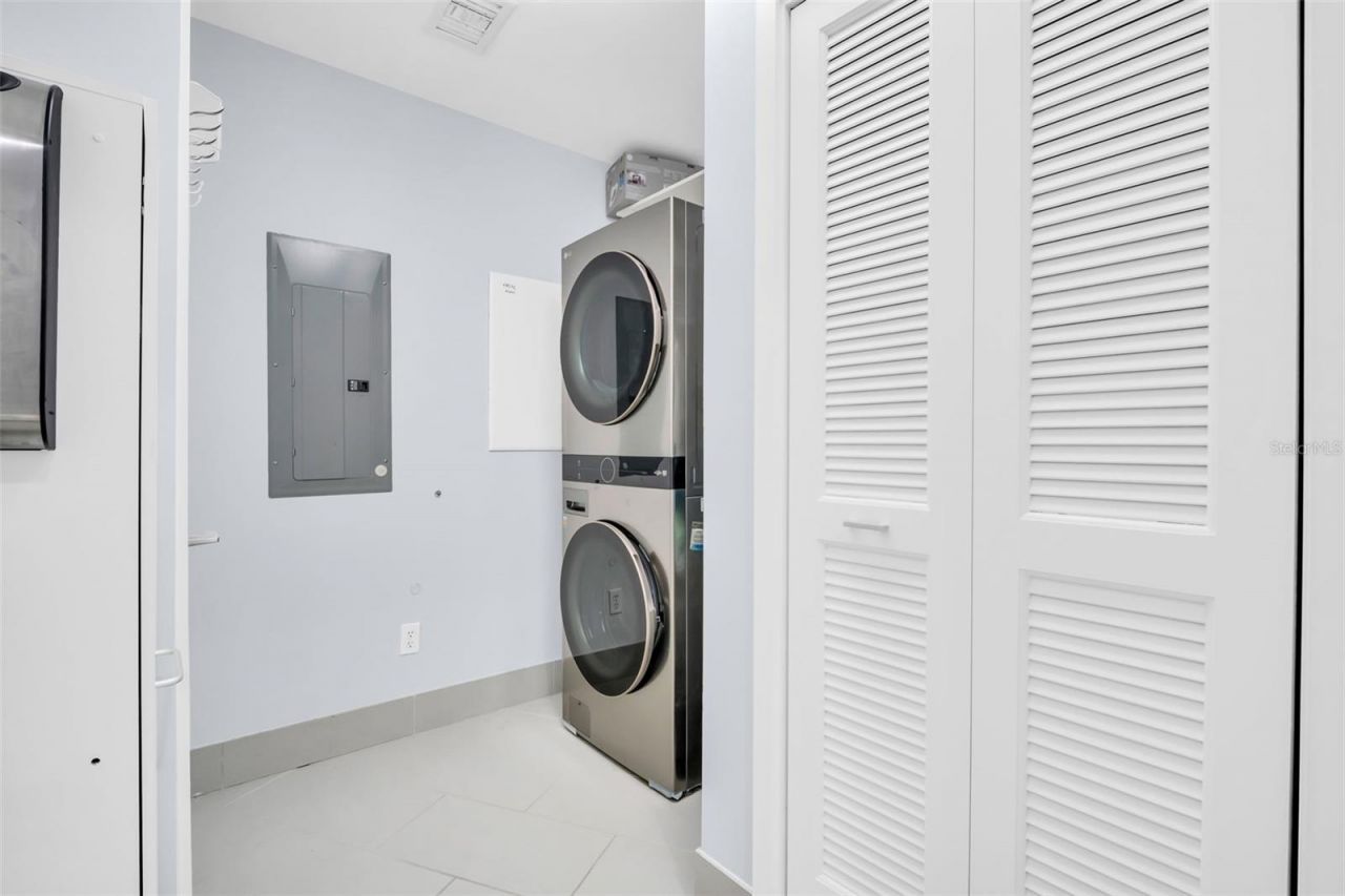 175 1st Street S, Unit 905, Saint Petersburg, FL 33701 Photo