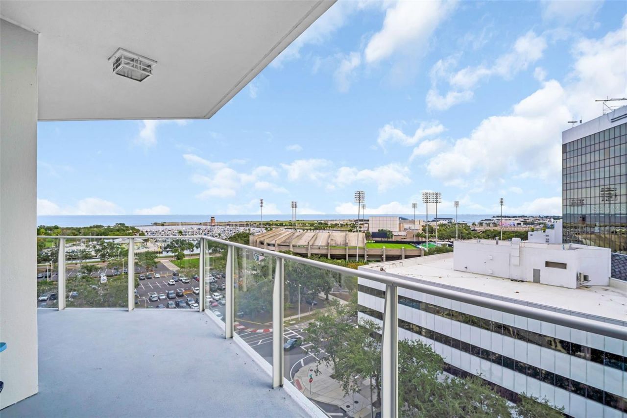 175 1st Street S, Unit 905, Saint Petersburg, FL 33701 Photo