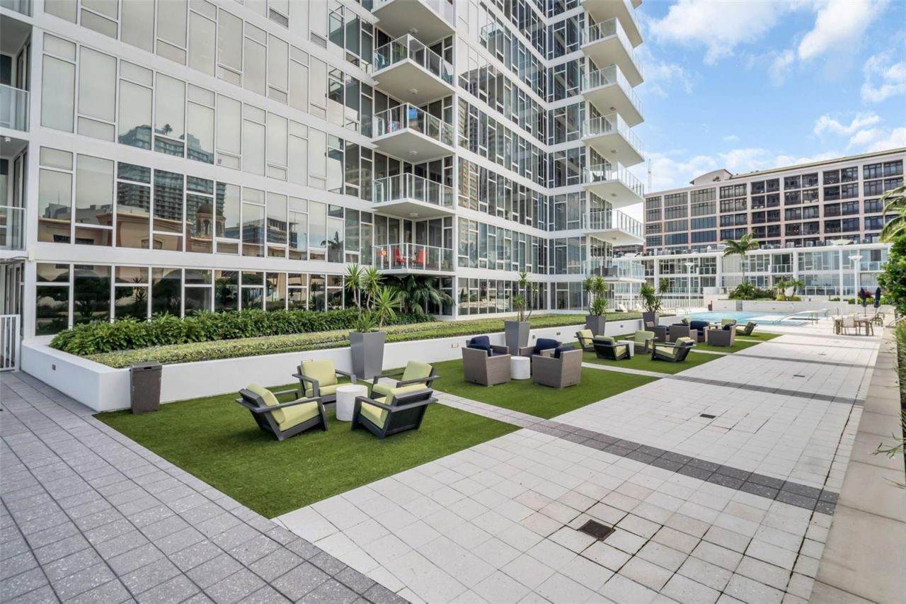 175 1st Street S, Unit 905, Saint Petersburg, FL 33701 Photo