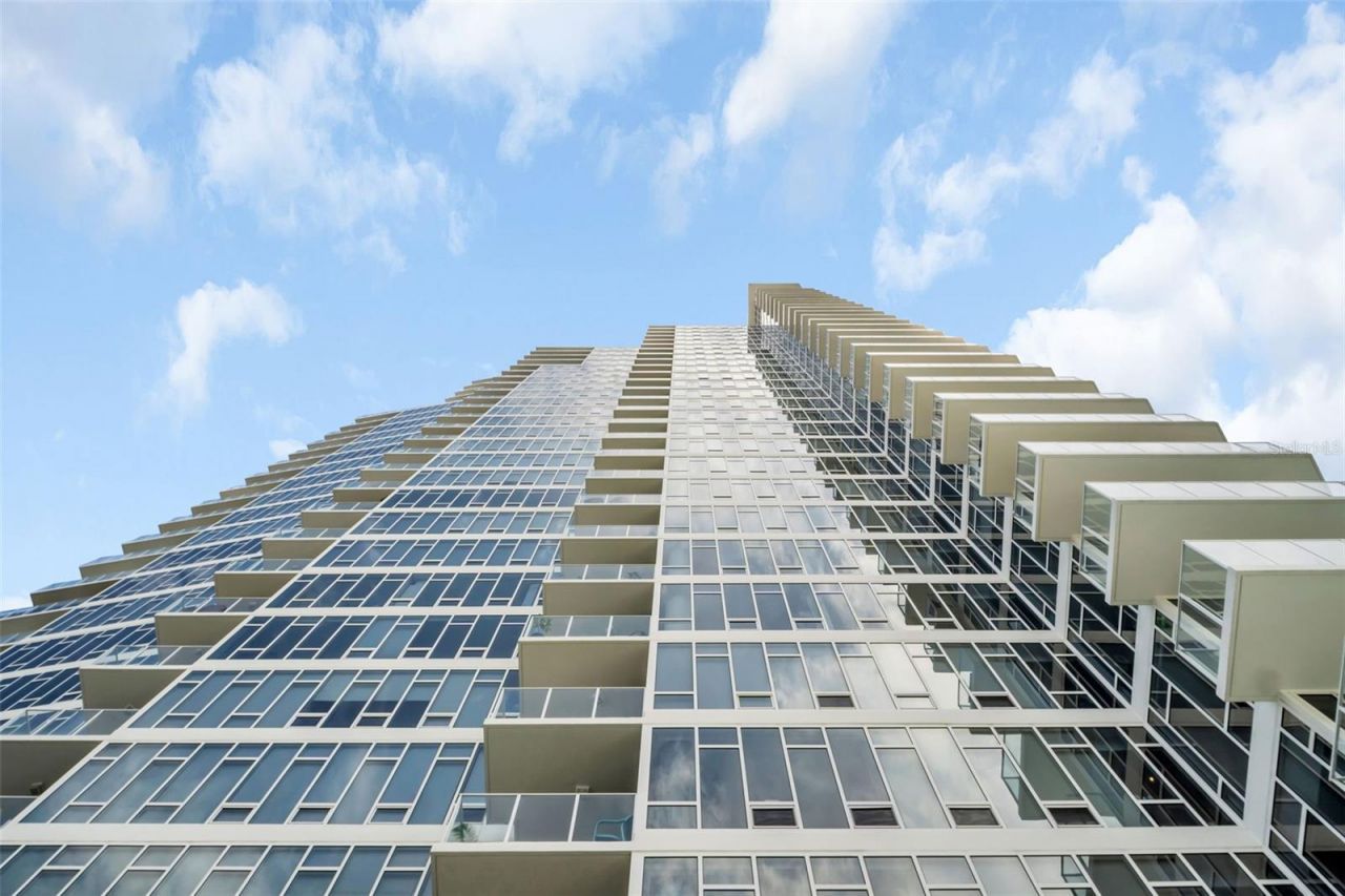 175 1st Street S, Unit 905, Saint Petersburg, FL 33701 Photo