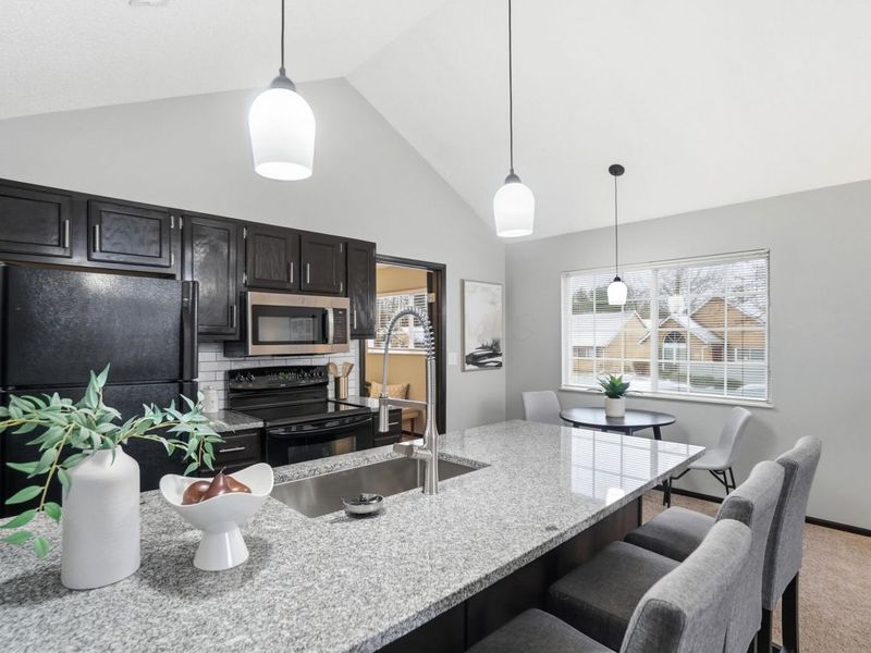 5390 Pond View Drive, Westerville, OH 43081 Photo 11